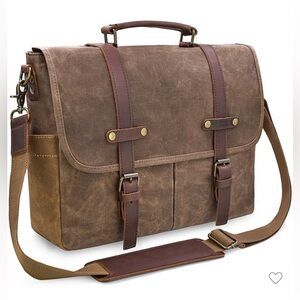NWT~Men’s Vintage Leather Messenger Bag 💼